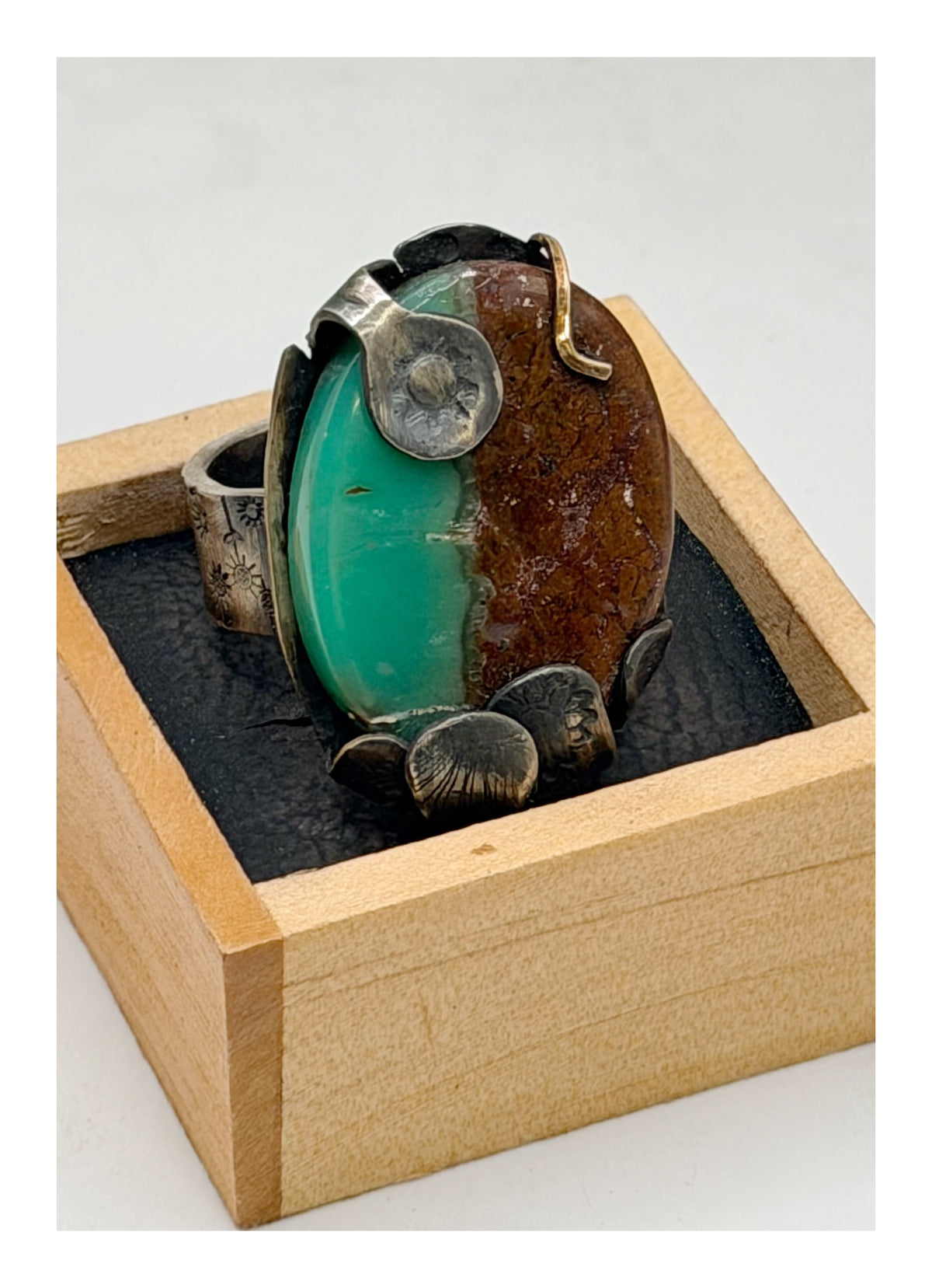 Chrysoprase Sun & Flowers Ring